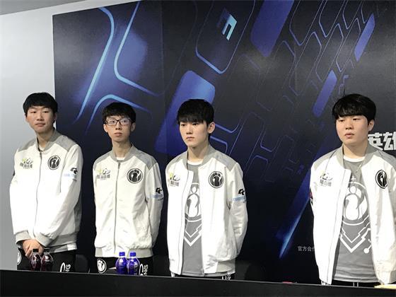 但张玉宁选 但张玉宁选