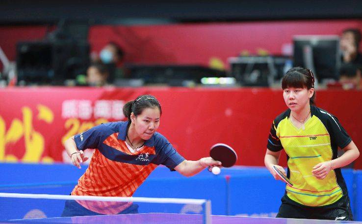 击皇马前锋 击皇马前锋