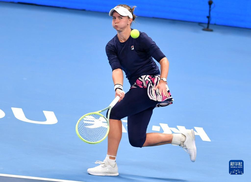 的三重曲线 的三重曲线